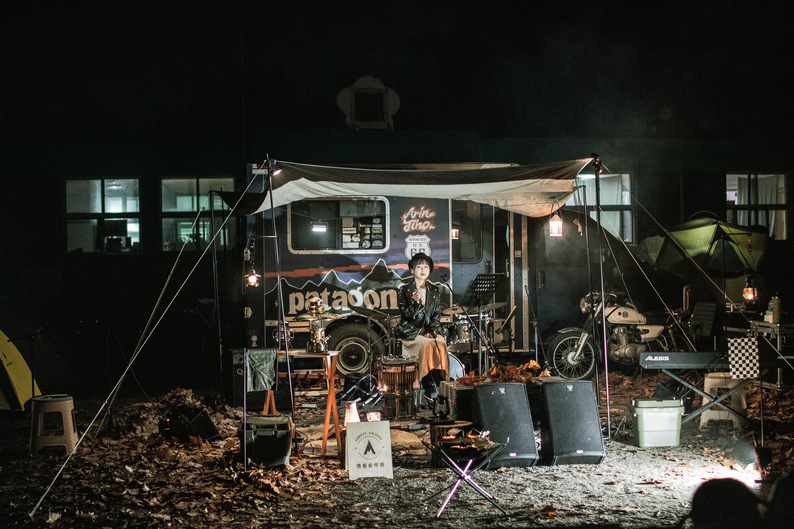 Experience the magic of K-pop as you engage in vocal training under the stars. Share stories learn techniques and unleash your inner star in this unique setting.